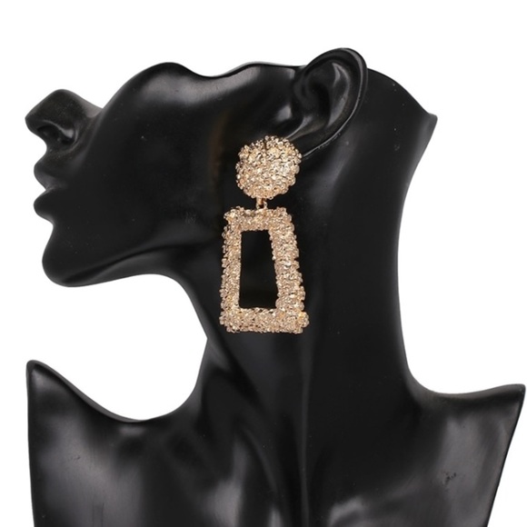 “PRICE DROP” Gold Geometric Statement Earrings - Picture 4 of 5